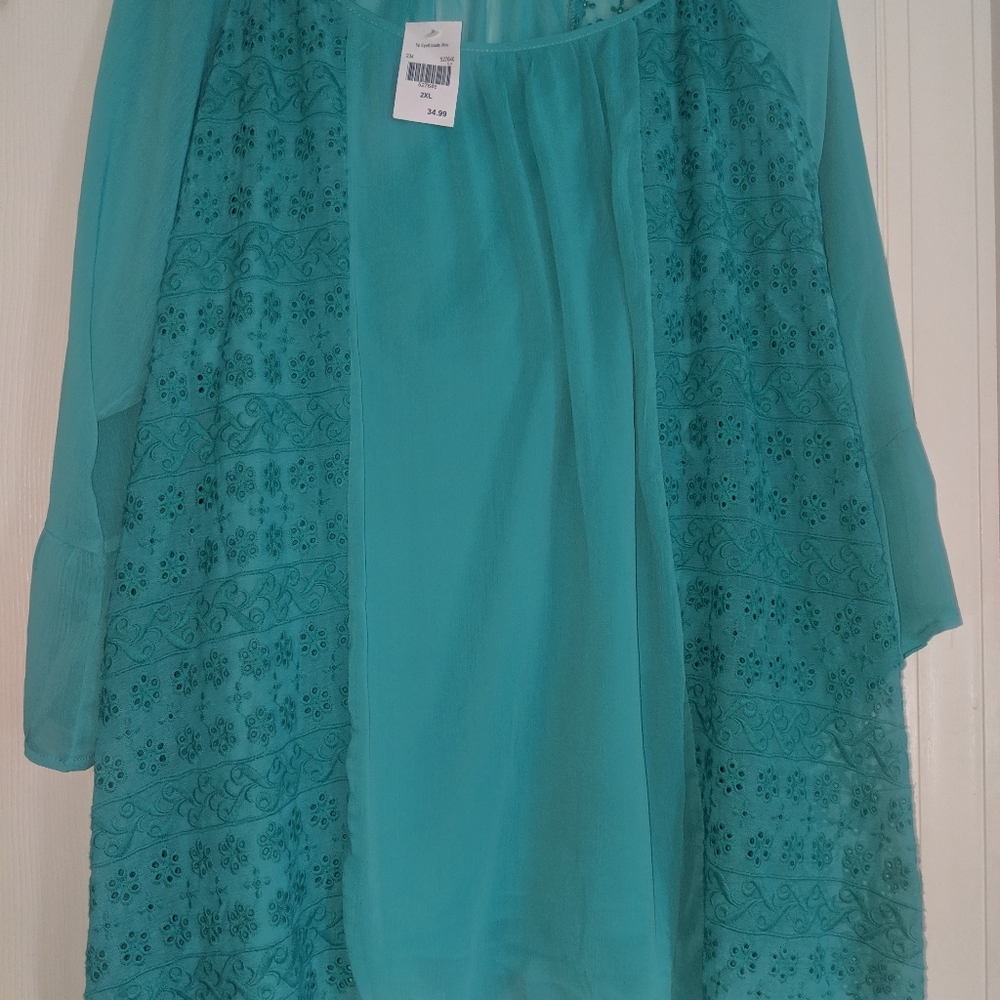 Turquoise spring top